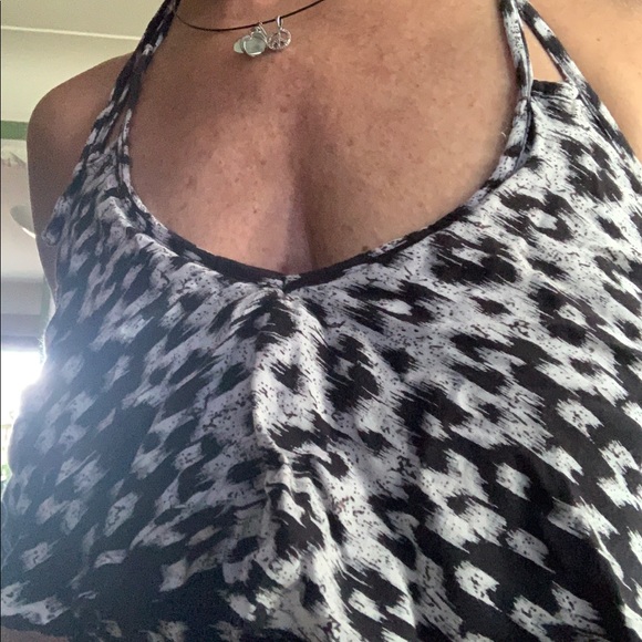 Black and White Romper - Picture 4 of 6